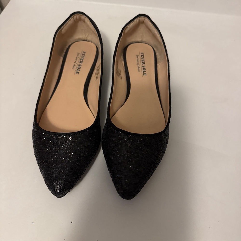 Women's Fever Sole Black Sequin Pointed Toe Flats Size 8